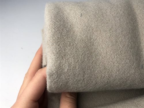 Møbeluld - mørk beige, 150 cm